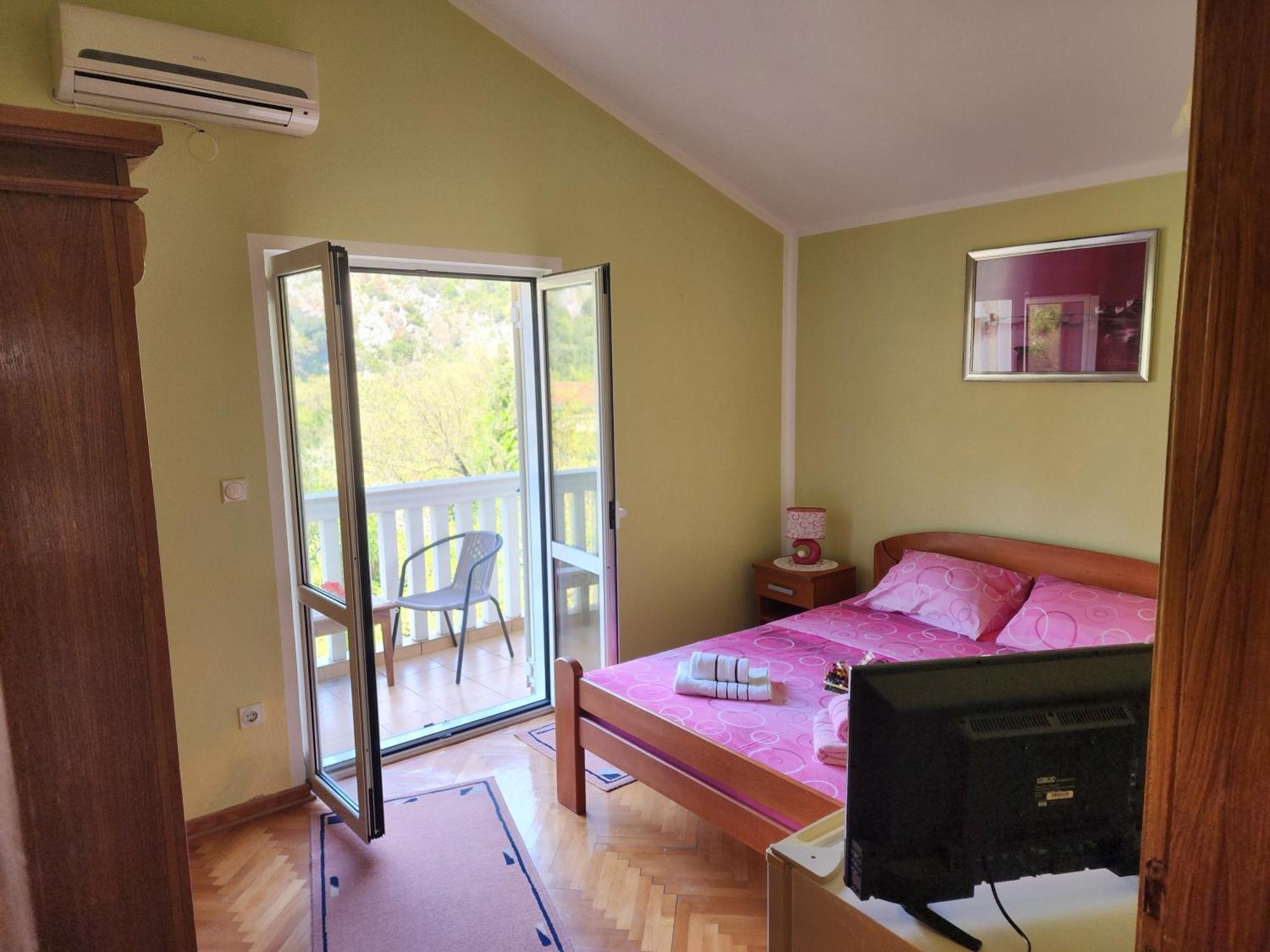 Lorena Rooms Рисан Экстерьер фото